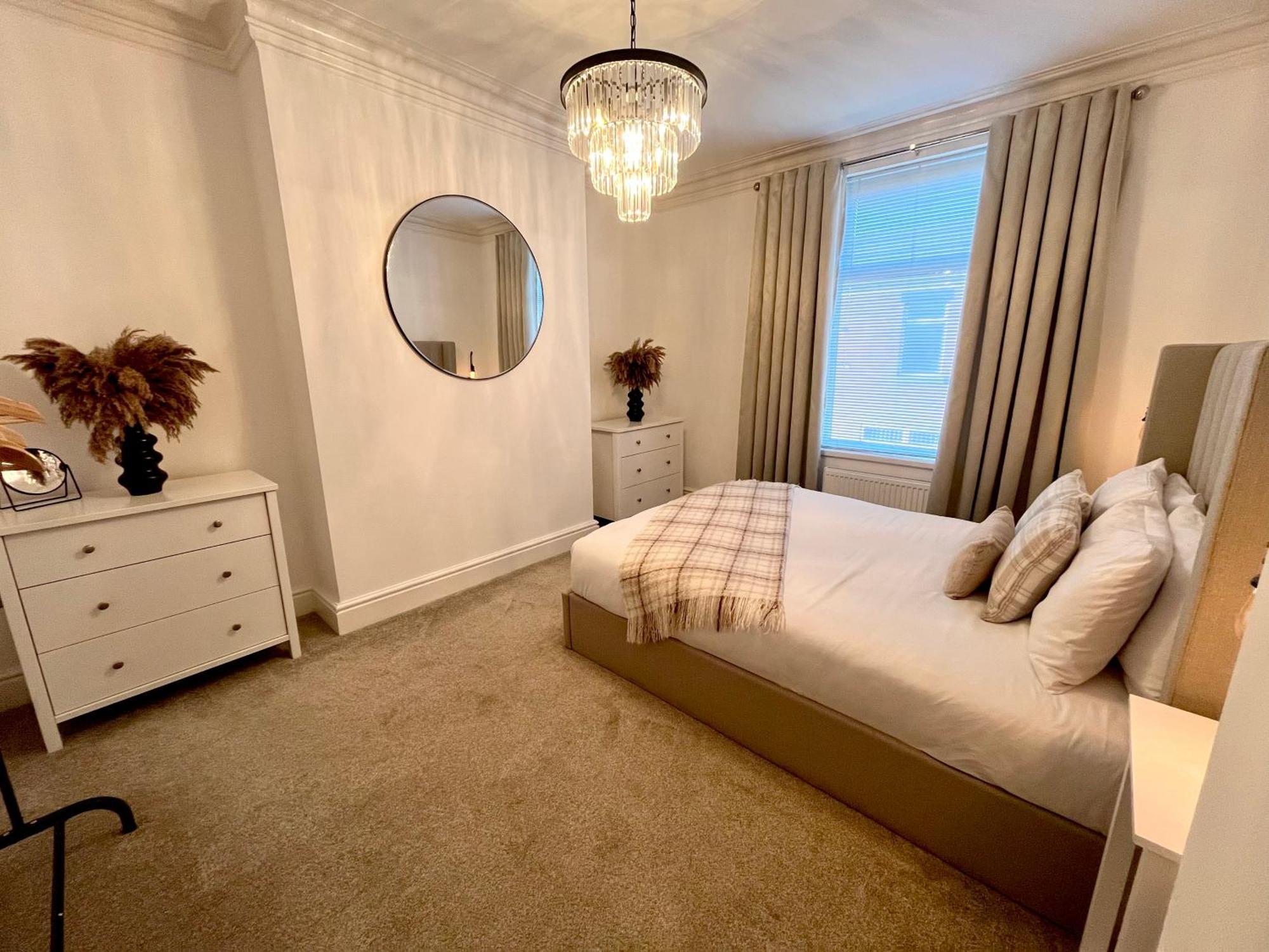 Coastal Apartments No 2 Сийхам Екстериор снимка